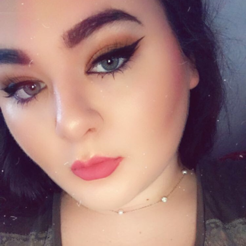 Meet your Posher, Daniella